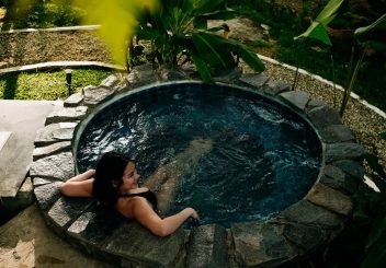 jacuzzi Large